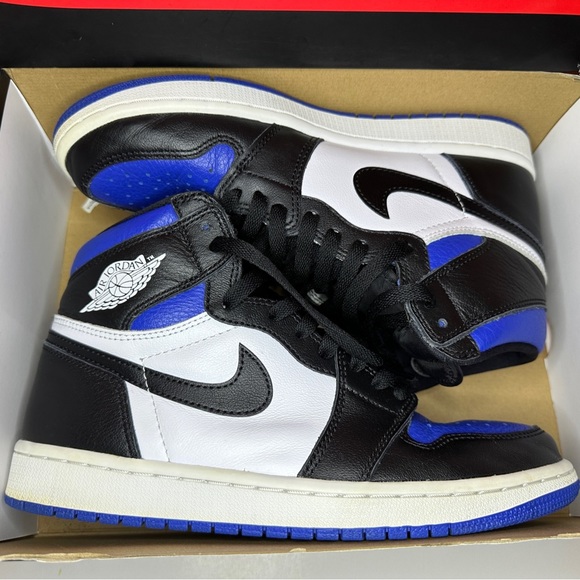 Jordan 1 Retro High OG 2020 Royal Toe Size 8.5M Pre-loved - Picture 2 of 7